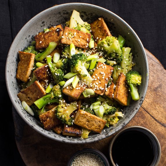 Marynowane tofu z brokułami