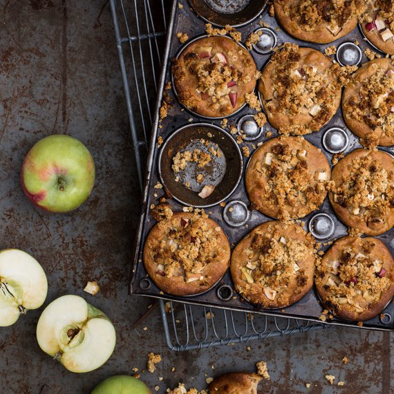 Jablkové muffiny z pečených jabĺk s posýpkou